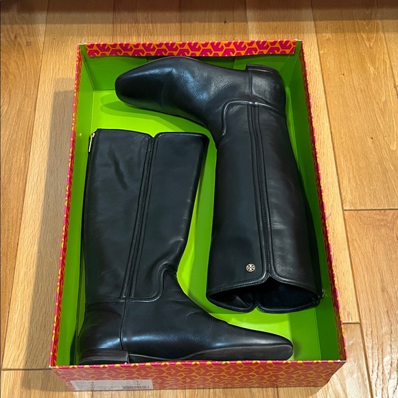 Tory Burch Black Leather Irene 15mm Boot - Equestrian Calf -  Size 10.5 - Picture 1 of 16